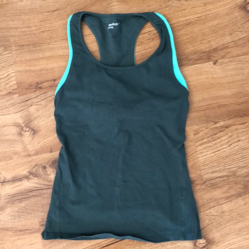 Gap exercise tank with shelf bra
